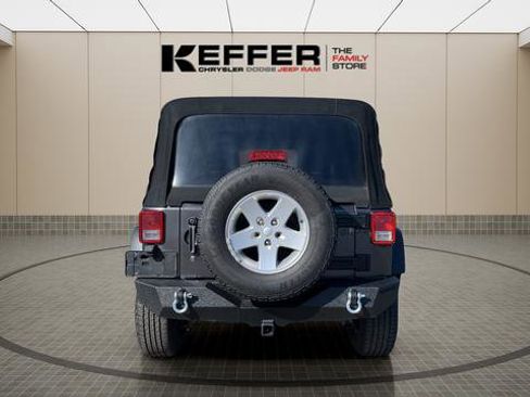 Used 2018 Jeep Wrangler Unlimited Sport S image 4