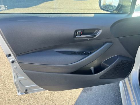 Used 2023 Toyota Corolla LE image 12