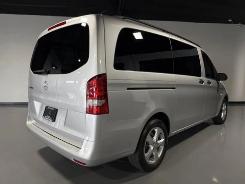 Used 2016 Mercedes-Benz Metris Passenger w/ Driver Efficiency Package image 4