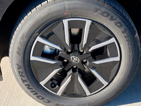 New 2026 Toyota bZ FWD image 7