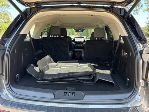 Used 2026 Ford Explorer Active w/ Active Comfort Package AWD/4WD image 17