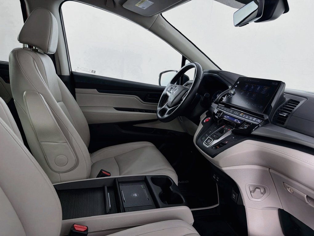 Used 2025 Honda Odyssey EX-L image 32
