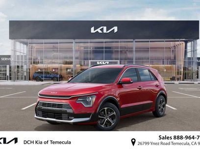 New 2025 Kia Niro SX