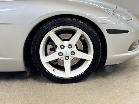 Used 2005 Chevrolet Corvette Coupe w/ Preferred Equipment Group image 4