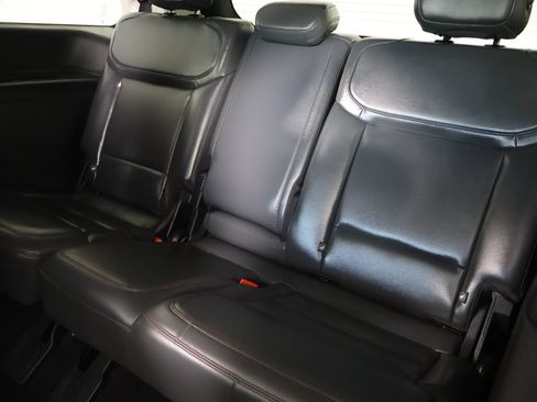 Used 2025 Ford Expedition Active AWD/4WD image 14