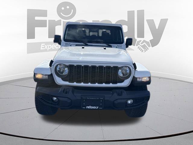 Used 2024 Jeep Gladiator Sport AWD/4WD image 8