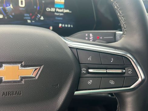 Used 2025 Chevrolet Equinox LT FWD image 21