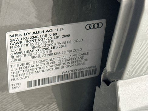 Used 2025 Audi Q3 2.0T Premium AWD/4WD image 12