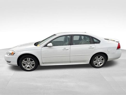 Used 2013 Chevrolet Impala LT FWD image 2