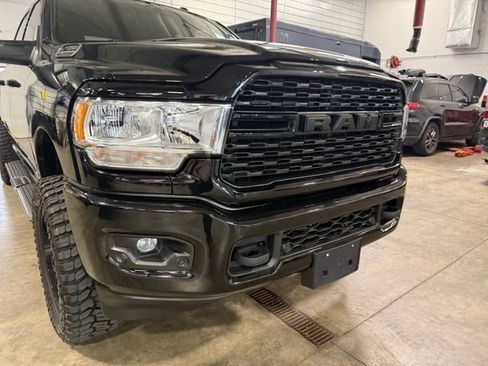 Used 2024 RAM 2500 Big Horn AWD/4WD image 2
