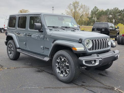 New 2026 Jeep Wrangler Unlimited Sahara AWD/4WD image 3