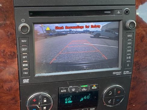 Used 2012 Chevrolet Tahoe LTZ RWD image 21