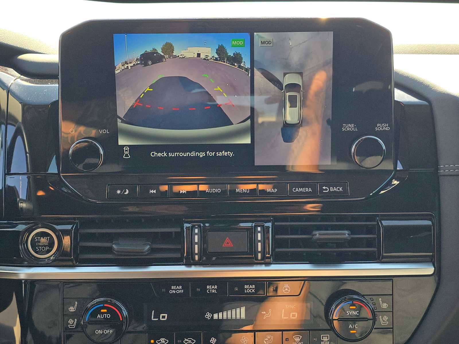 Used 2023 Nissan Pathfinder Platinum w/ Lighting Package (N93) FWD image 30