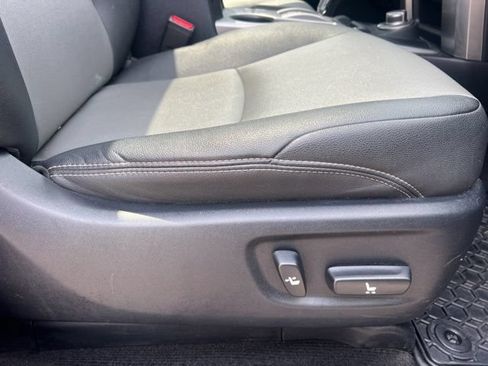 Used 2019 Toyota 4Runner SR5 Premium AWD/4WD image 12