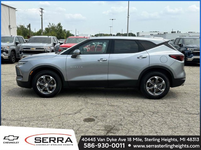 Certified 2024 Chevrolet Blazer LT FWD image 2
