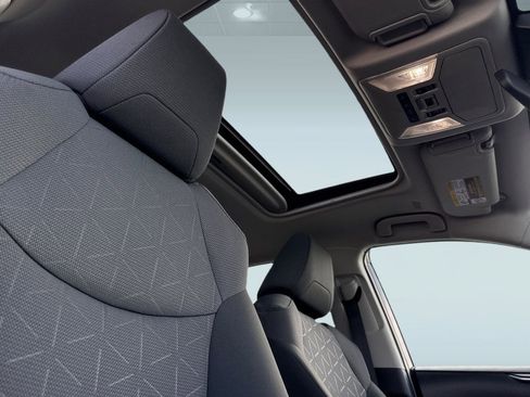 Used 2025 Toyota RAV4 XLE w/ Convenience Package image 15