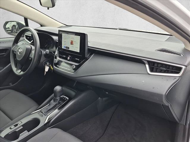 Used 2025 Toyota Corolla LE FWD image 20