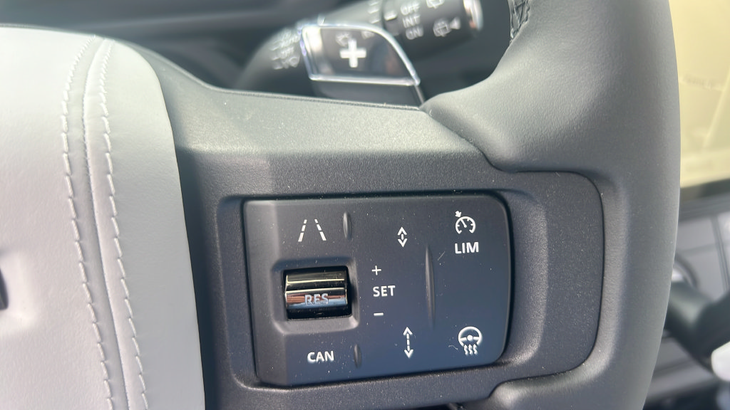 New 2026 Land Rover Defender 110 AWD/4WD image 35