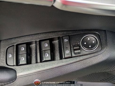 Certified 2023 Kia Seltos EX image 16