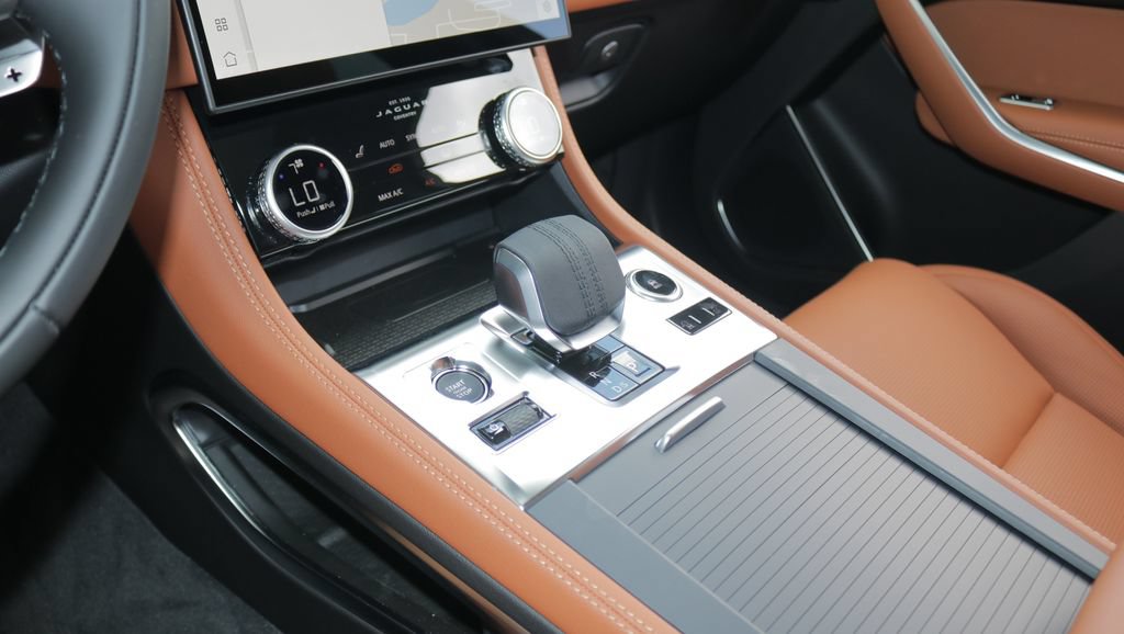 New 2026 Jaguar F-PACE R-Dynamic S AWD/4WD image 26