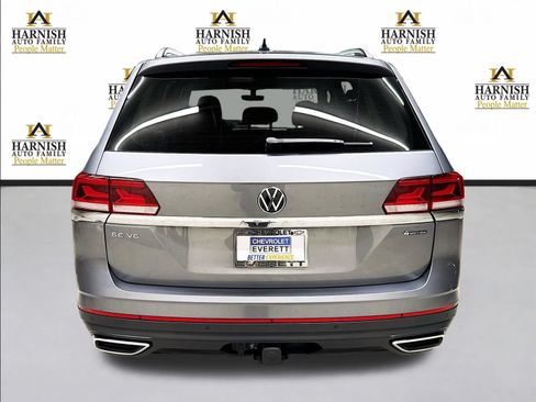 Used 2023 Volkswagen Atlas SE w/ Black Wheel Package AWD/4WD image 7