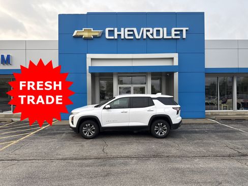 Used 2026 Chevrolet Equinox LT w/ Convenience Package II AWD/4WD image 2