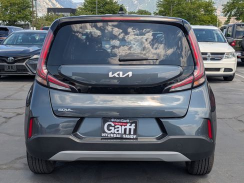 Used 2024 Kia Soul LX w/ Option Group 015 FWD image 5