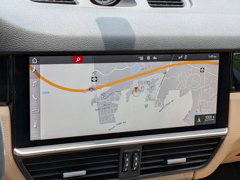 Certified 2020 Porsche Cayenne AWD/4WD image 15