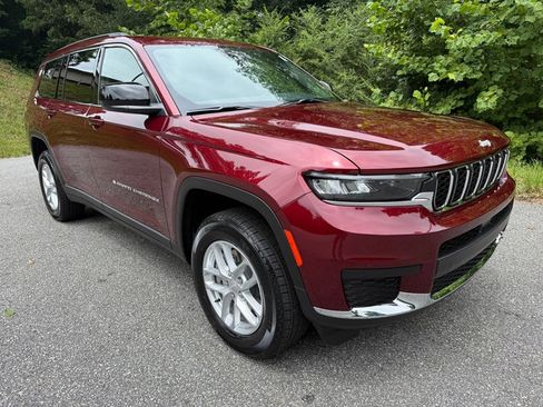 New 2025 Jeep Grand Cherokee L Laredo image 5