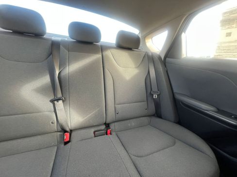 Used 2025 Kia K4 LXS image 37