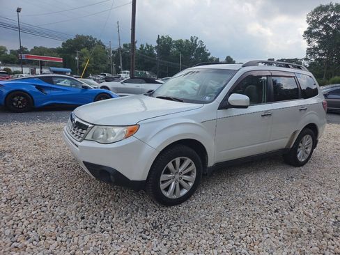 Used 2011 Subaru Forester 2.5X Premium AWD/4WD image 2