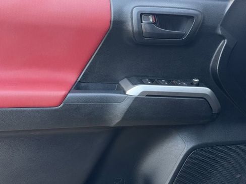 Used 2017 Toyota Tacoma SR5 image 24