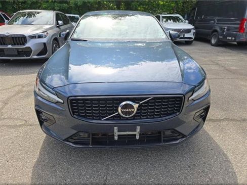 Used 2025 Volvo S60 B5 Plus FWD image 2