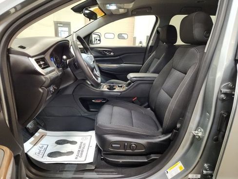 Used 2023 GMC Acadia SLE w/ Driver Convenience Package AWD/4WD image 11