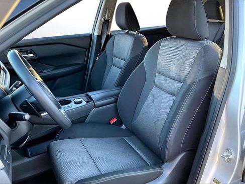 Used 2024 Nissan Rogue SV image 19