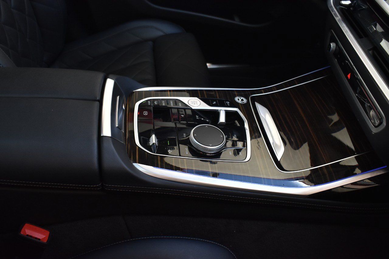 Used 2025 BMW X7 xDrive40i AWD/4WD image 26