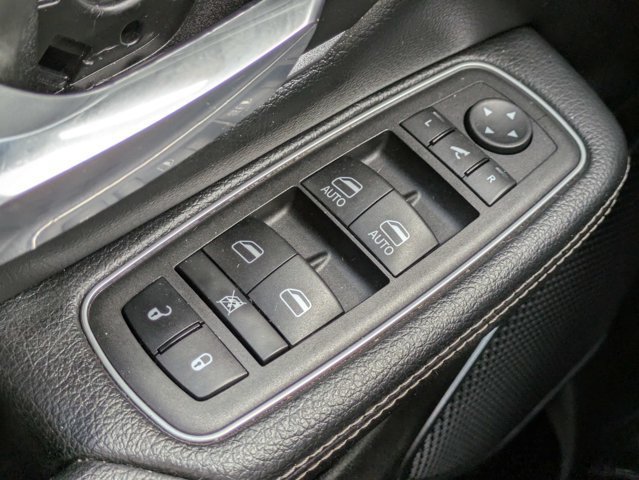 Used 2023 RAM 1500 Laramie RWD image 23