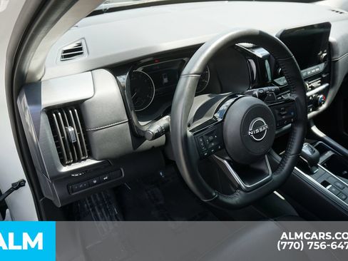 Used 2023 Nissan Pathfinder SL AWD/4WD image 38
