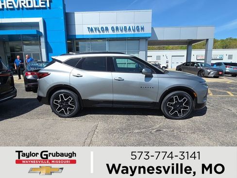 Used 2023 Chevrolet Blazer RS w/ Driver Confidence II Package AWD/4WD image 1