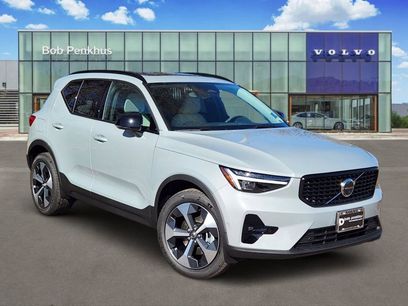 New 2026 Volvo XC40 B5 Plus w/ Protection Package Premier