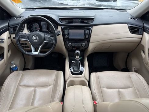 Used 2017 Nissan Rogue SL w/ SL Premium Package image 17