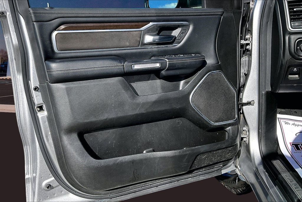 Used 2022 RAM 1500 Laramie AWD/4WD image 24