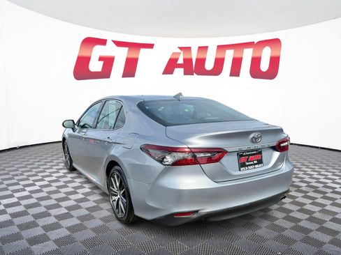 Used 2024 Toyota Camry XLE w/ Cold Weather Package FWD image 3