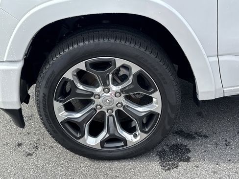 Used 2022 RAM 1500 Limited w/ Body-Colour Bumper Group image 14