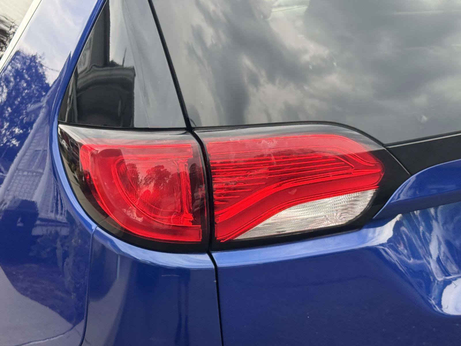 Used 2018 Chrysler Pacifica Touring-L Plus FWD image 8