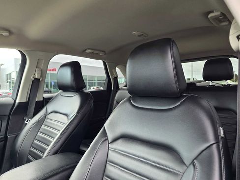 Used 2022 Ford Edge SEL image 23