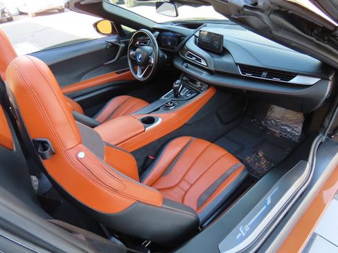 Used 2019 BMW i8 Roadster AWD/4WD image 33