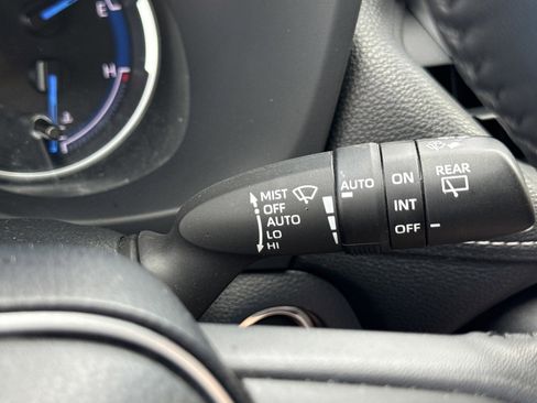 Used 2024 Toyota RAV4 XLE image 23