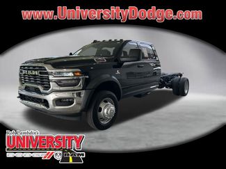 Used 2025 RAM 5500 Tradesman w/ Chrome Appearance Group AWD/4WD 360° Tour