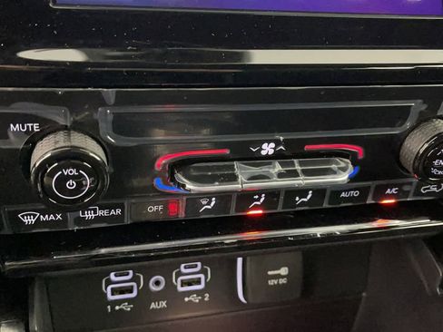 New 2025 Jeep Grand Cherokee L Laredo image 19